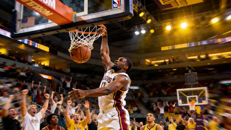 篮球赛事新闻图片 - NBA球员扣篮的精彩瞬间
